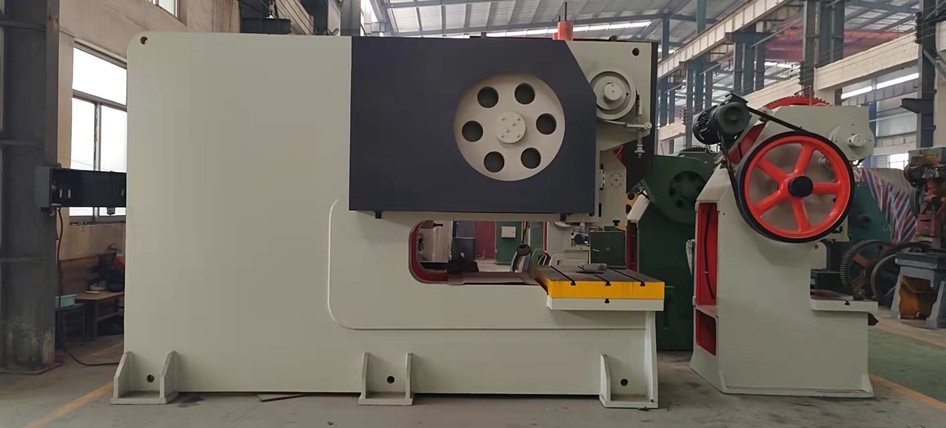 200噸機械沖床-200T鋼板固定臺深喉沖床(1500mm）